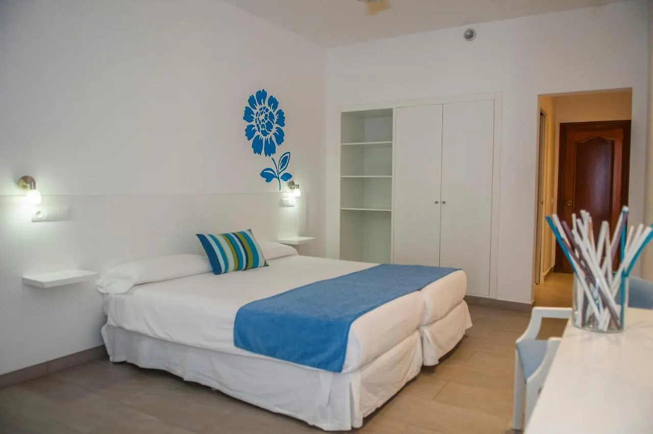 Hostal Xuroy Cala Alcaufar Spain